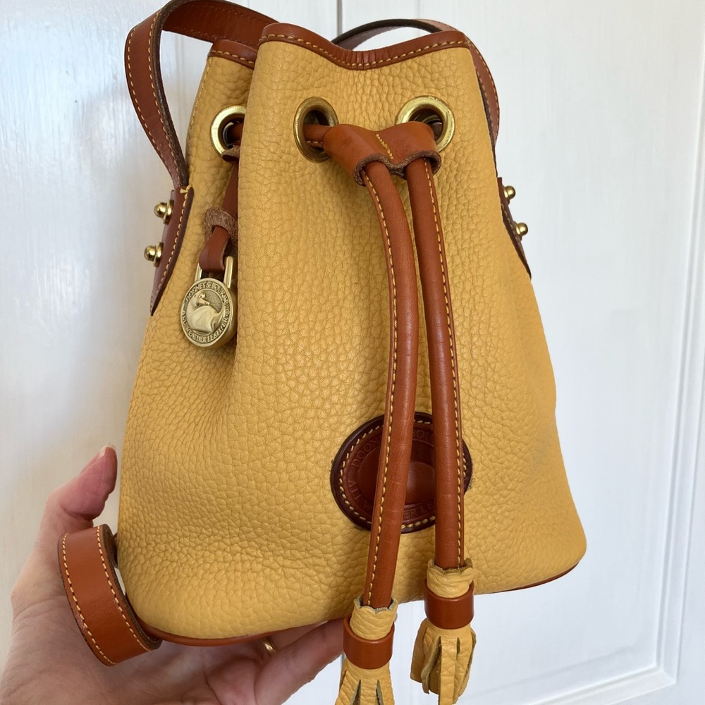 Vintage Dooney and Bourke AWL mini drawstring R134